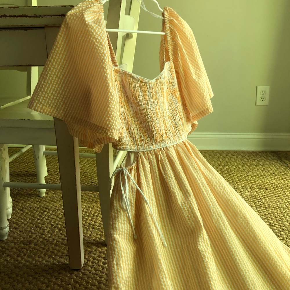 New: Mon Renn Puff Sleeve Smocked Seersucker Cut Out Midi Maxi Dress.